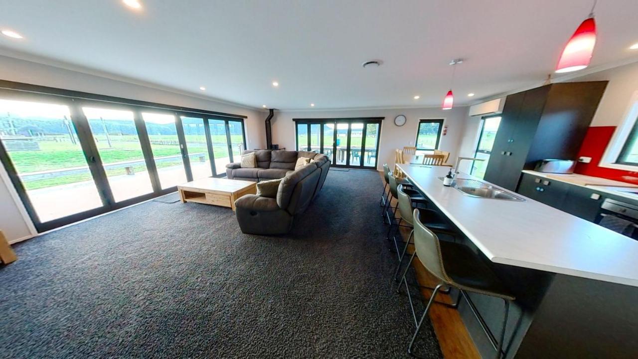 Full Holiday Home To Yourself, Up To 21 Guests Atiamuri ภายนอก รูปภาพ