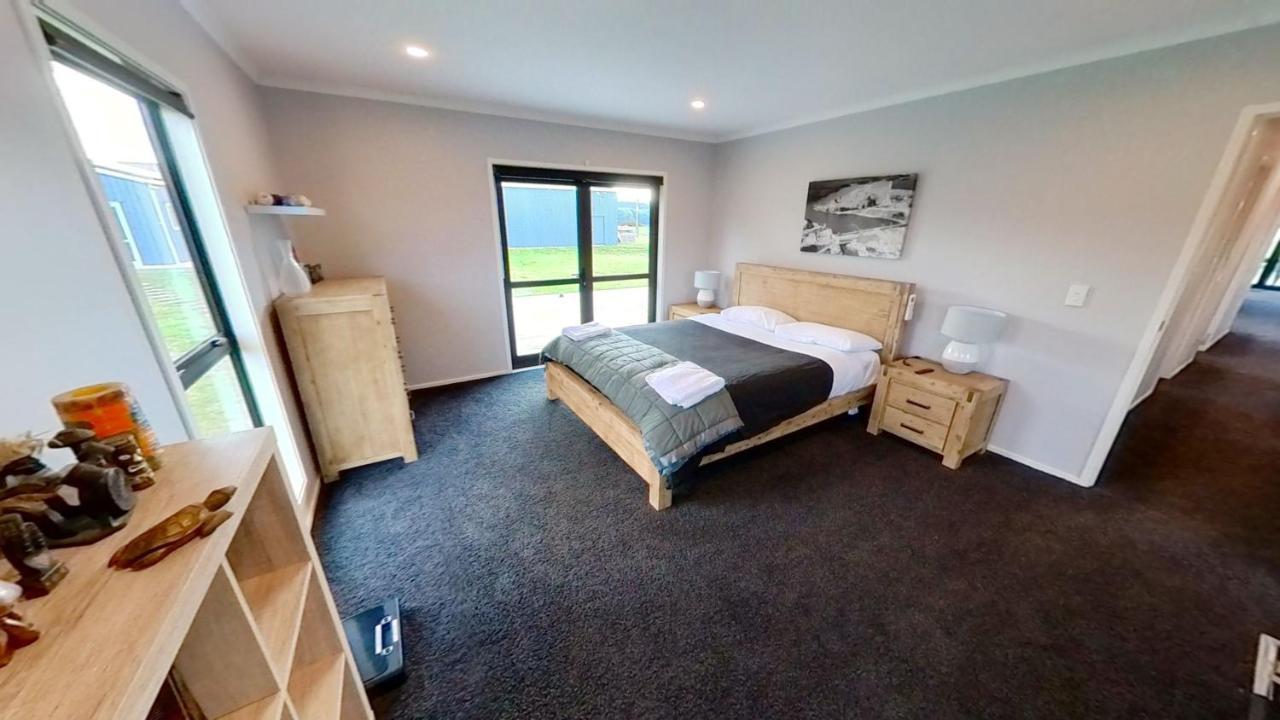 Full Holiday Home To Yourself, Up To 21 Guests Atiamuri ภายนอก รูปภาพ
