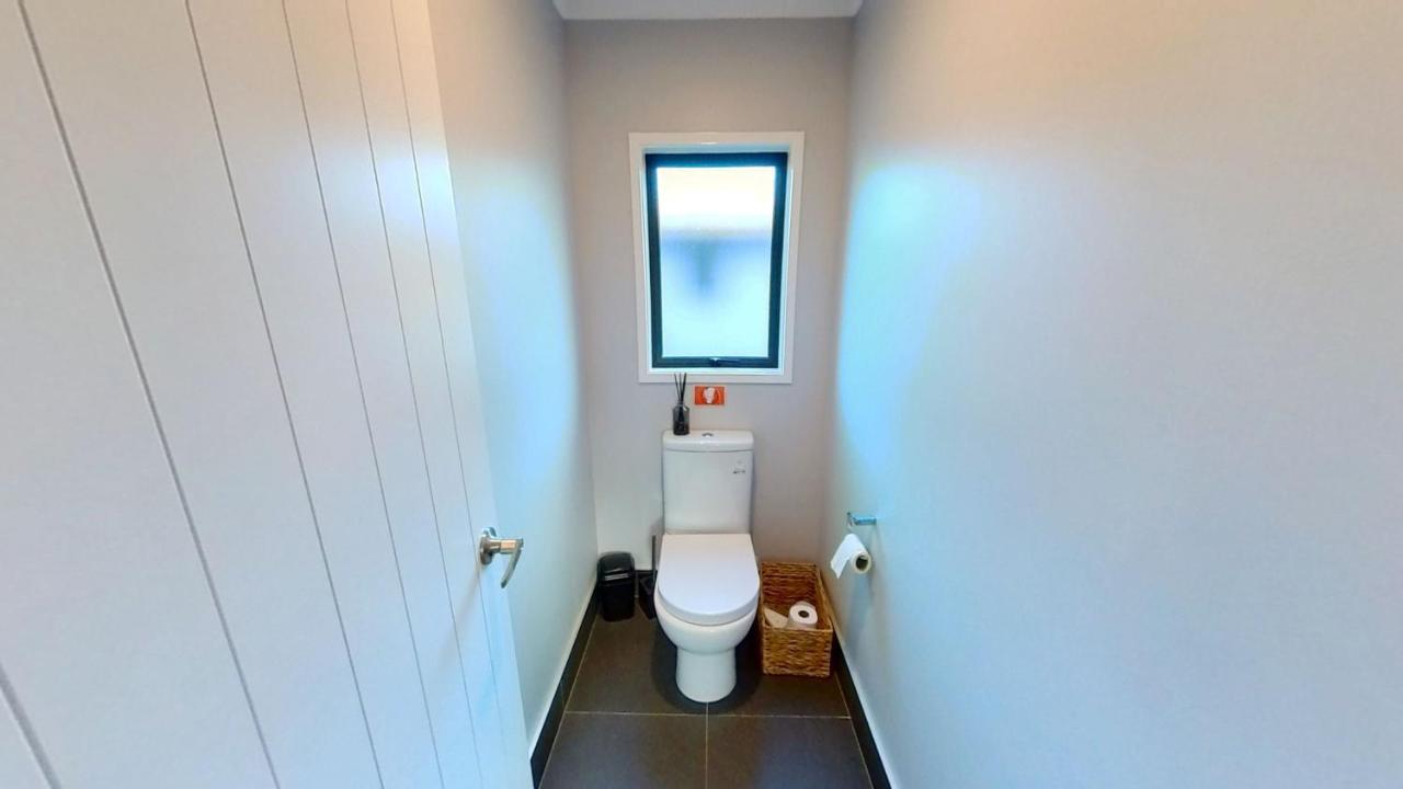 Full Holiday Home To Yourself, Up To 21 Guests Atiamuri ภายนอก รูปภาพ