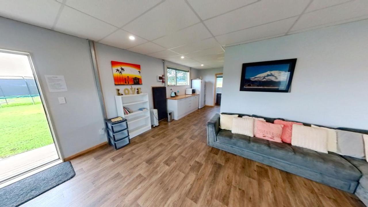 Full Holiday Home To Yourself, Up To 21 Guests Atiamuri ภายนอก รูปภาพ