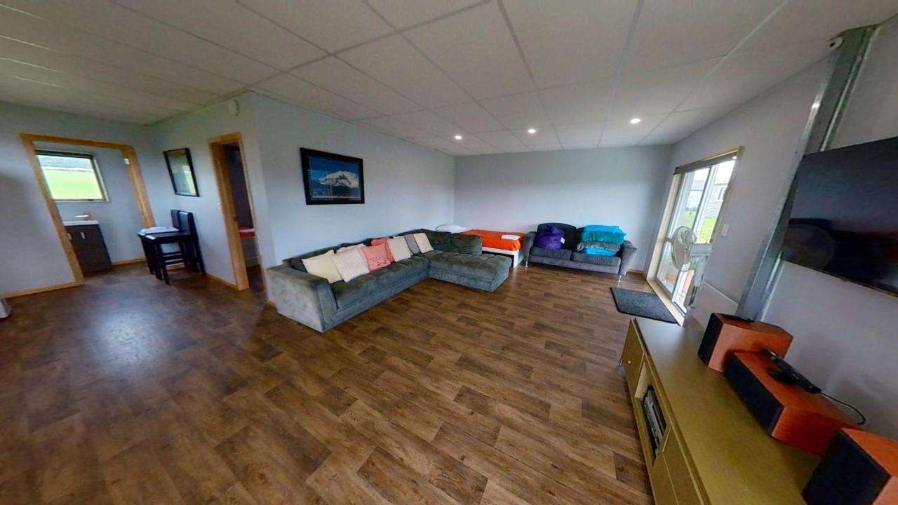 Full Holiday Home To Yourself, Up To 21 Guests Atiamuri ภายนอก รูปภาพ