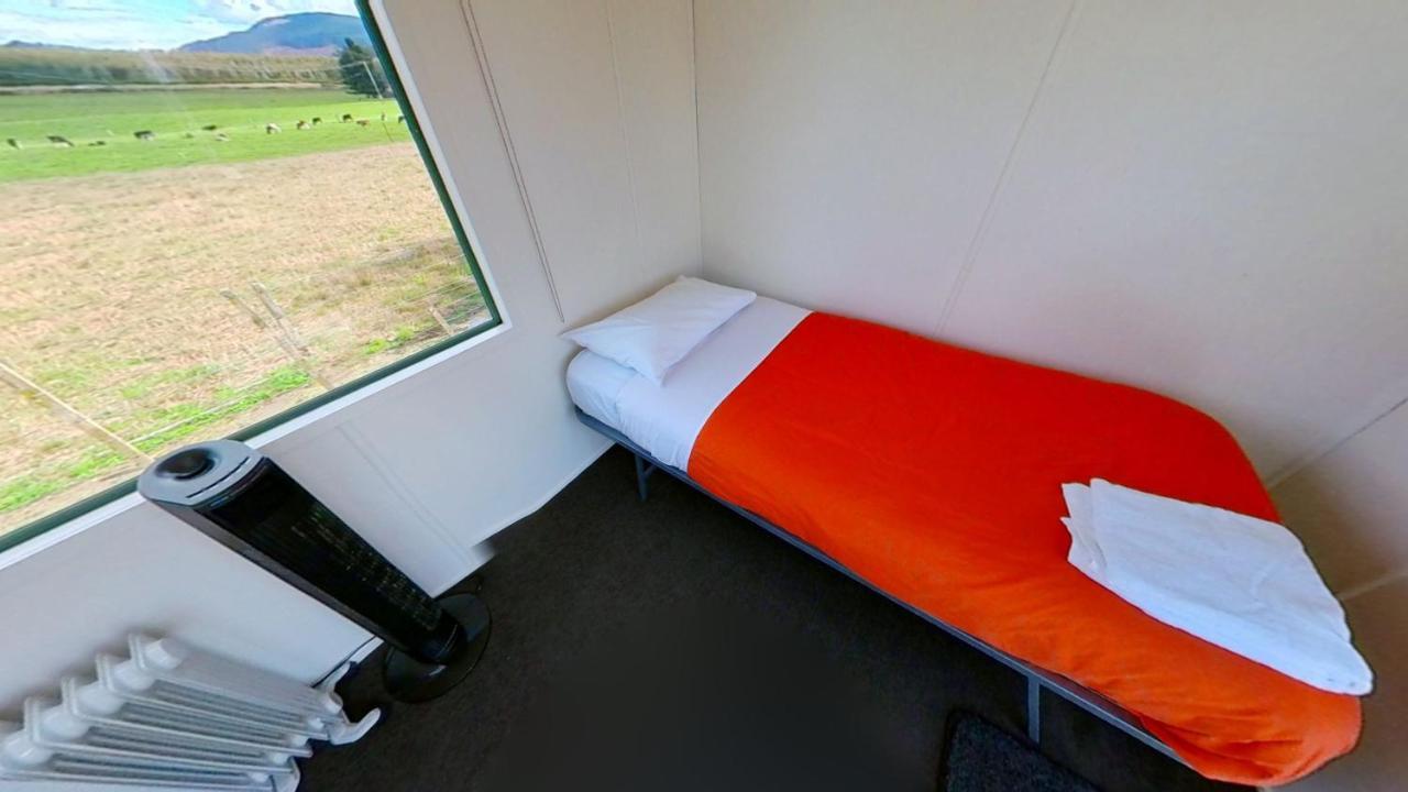 Full Holiday Home To Yourself, Up To 21 Guests Atiamuri ภายนอก รูปภาพ