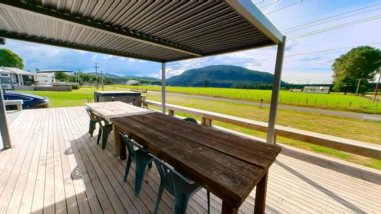 Full Holiday Home To Yourself, Up To 21 Guests Atiamuri ภายนอก รูปภาพ